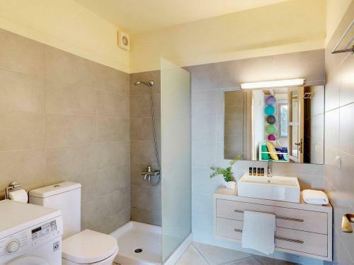 Villa Asteriskos & Vereniki Sea View From Mountains