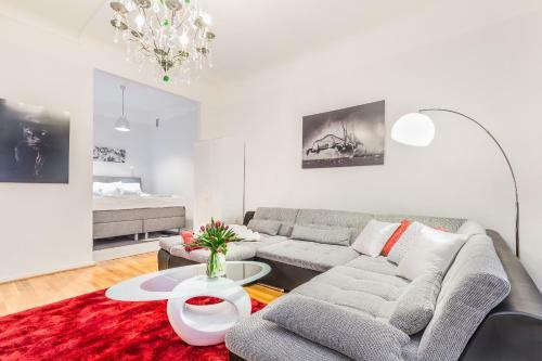 Go Happy Home Apartments