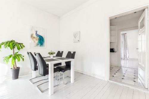 Go Happy Home Apartments
