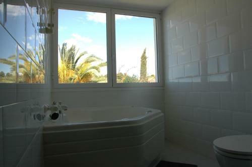 Hauzify I Villa Del Castell