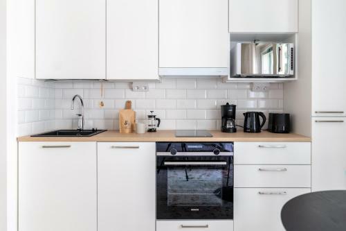 Apartamento Brand New Stylish Studio - Free Parking!