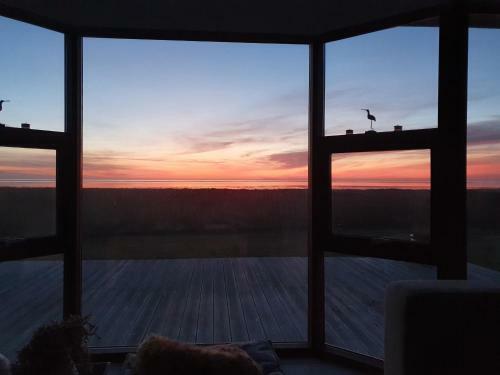 Full Ocean View & Game Rooms