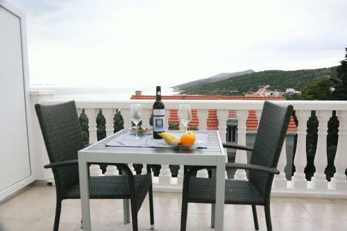 Apartments Tonia Br. 1