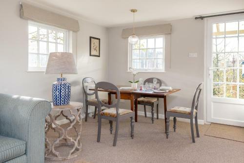 Apartamentos Tucking Mill View- Self Catering