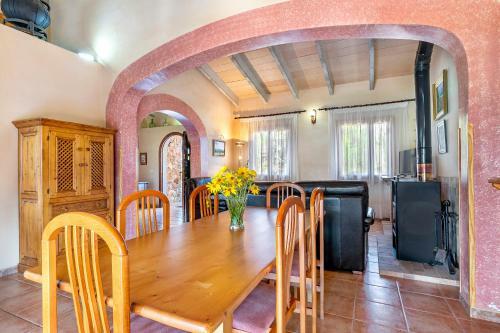 Country House With Amazing Pool In A Beautiful Rural Setting