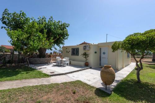 Cosy, Sunny And Relaxing Beach House