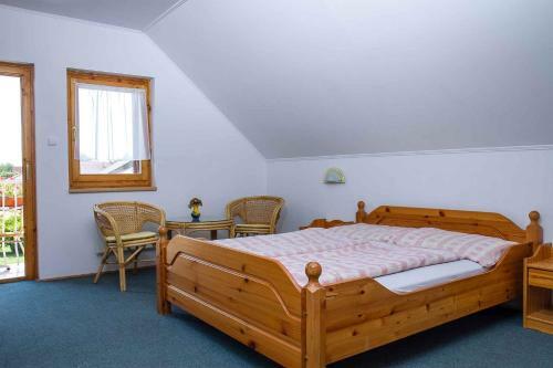 Apartment In Balatonmariaf�rdo 40852