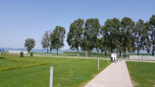N�gy �gt�j Apartmanok - Nyugat