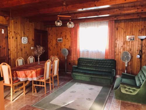Lellei Pihen?h�z Balatonlelle