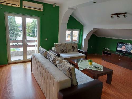 Mihaela Apartments