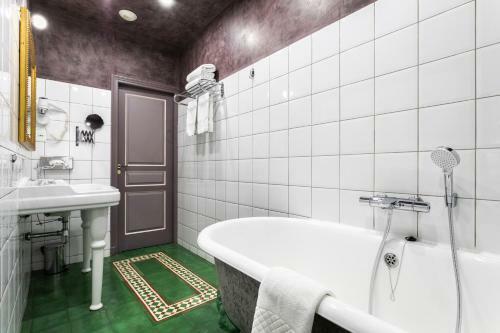 Hotel Caf� De Paris