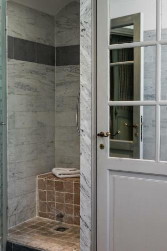 Hotel Caf� De Paris