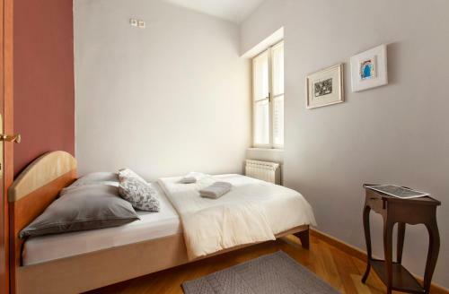 Elegant Art City Apartment