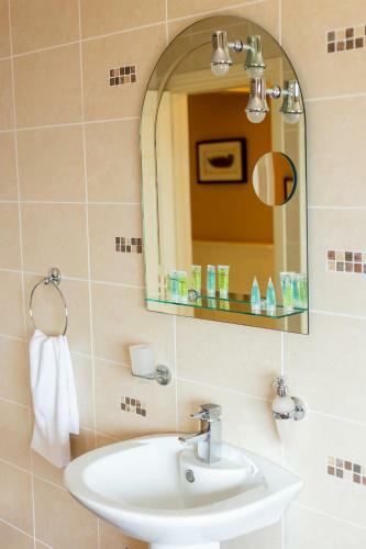 Ballyheigue Cliff Side And Sea View Apartment