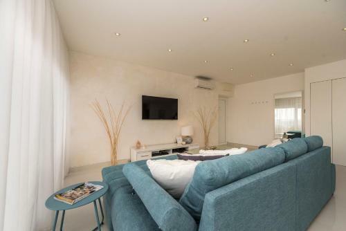 Urban Luxury Apartment