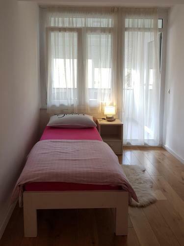 Apartment Domalu Old Town