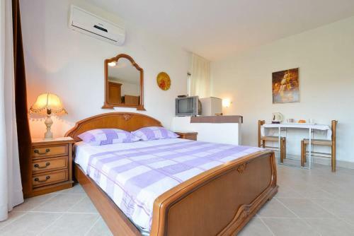 Rooms & Apartment Hegic