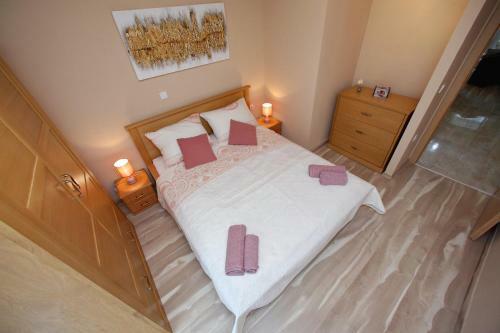 Few Steps From The Center - New And Modern Apartment For 4 Persons