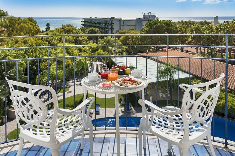 Hotel Sant Alphio Garden