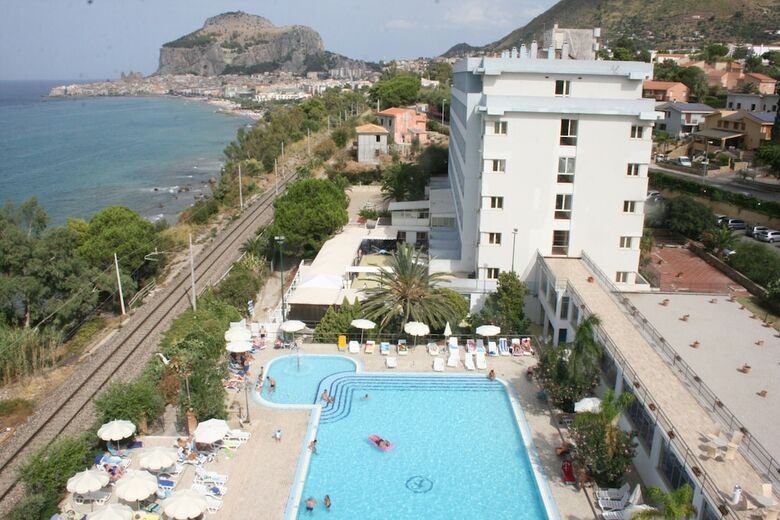 Hotel Santa Lucia And Le Sabbie D Oro