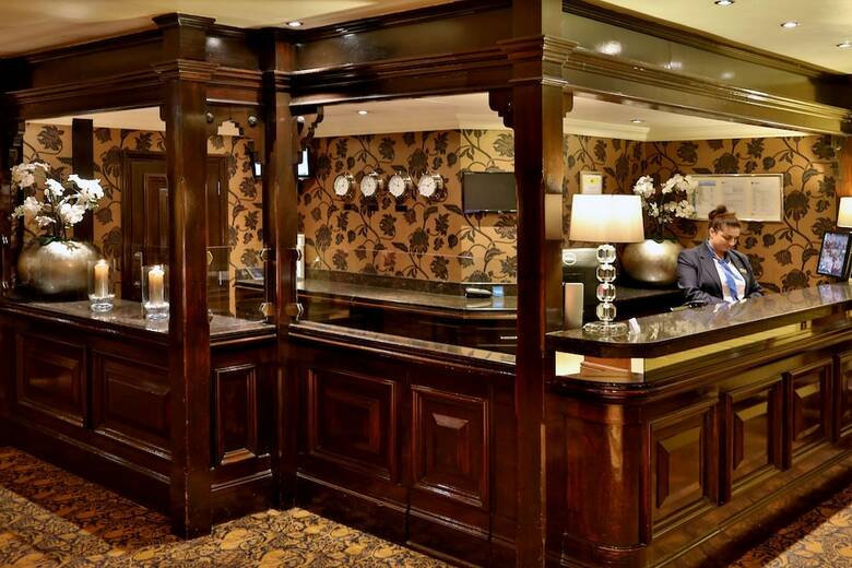 Bull Hotel