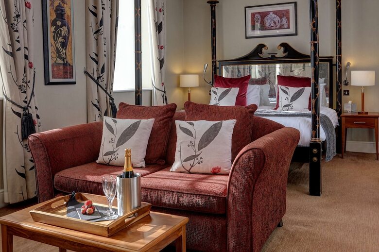 Bull Hotel