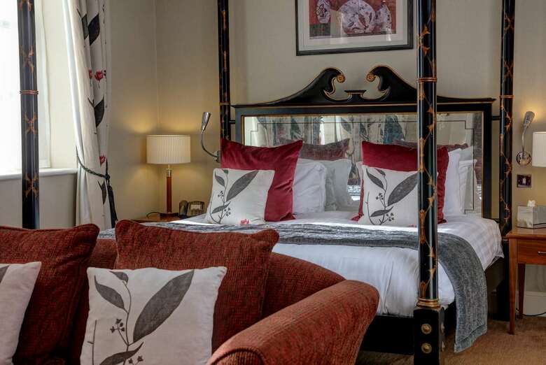 Bull Hotel