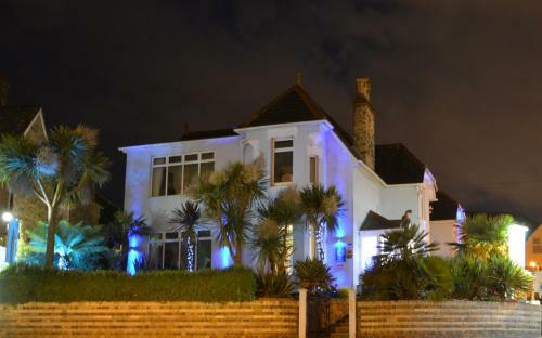 Hostal Blue Palms