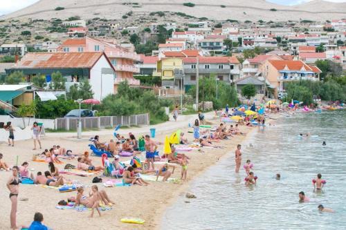 Apartments With A Parking Space Zubovici, Pag - 15342