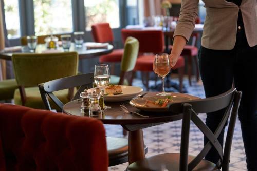 Hotel Connaught Lodge