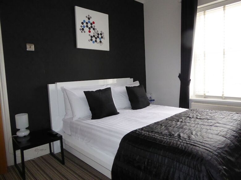 Hostal Bamboo Guesthouse