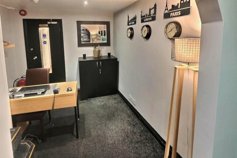 Hostal Chelsea Hotel