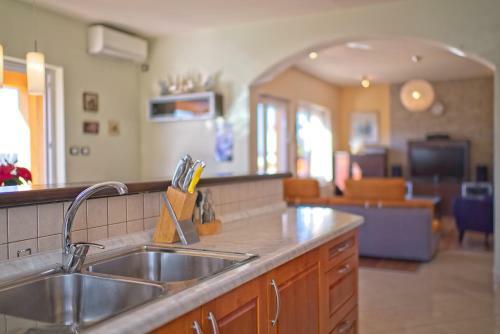 Villa House Paula Rab (4-7 Guests)