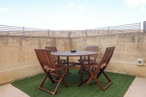 Harbour Views Duplex Private Maisonette