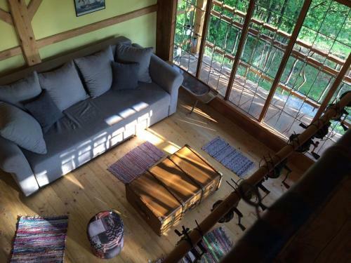 Lodge Treehouse Resnice -mre?nica