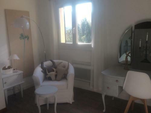 Chambre Lumineuse, Calme Absolu