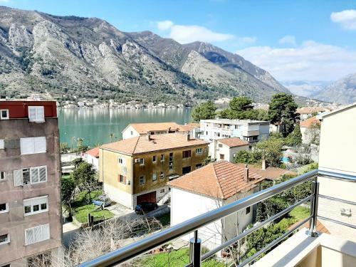 Maritimo Di Cattaro****lux Apartment With Garage