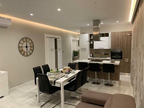 Artist Terrace Apartments
