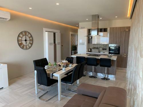 Artist Terrace Apartments