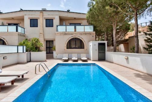 Baldacchino Holiday Villas