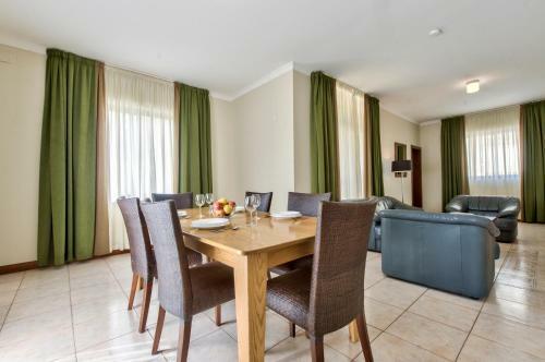Baldacchino Holiday Villas