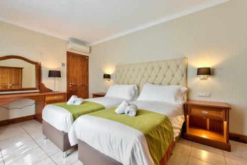 Baldacchino Holiday Villas