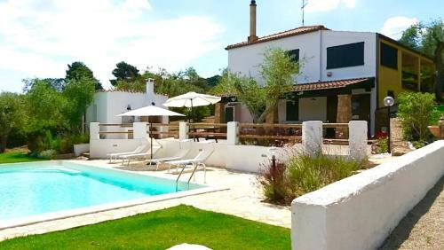Alghero Villa Melissa Per 6 Persone Con Piscina E Giardino