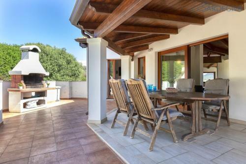 Villa Verde Con Piscina Indipendente Con 5 Camere E 4 Bagni