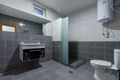 Hostal Upper Gate Apartments