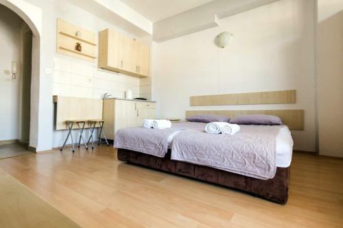 Oz Apartments