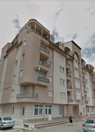 Oz Apartments