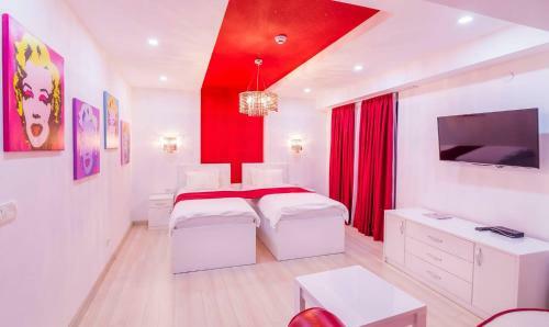 Mr.i Boutique Hotel & Bar