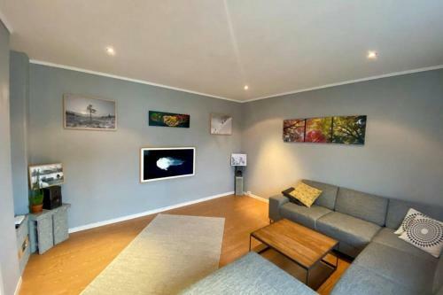 Nice And Central Apartment In Quiet Area