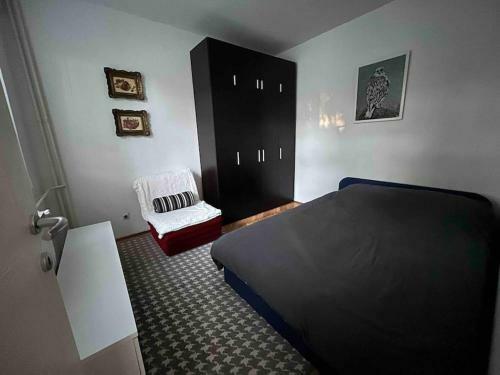 Piano Apartment With Garden In Aerodrom